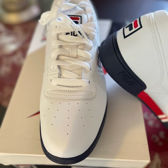 Mens FILA size 12 - Picture 2 of 5